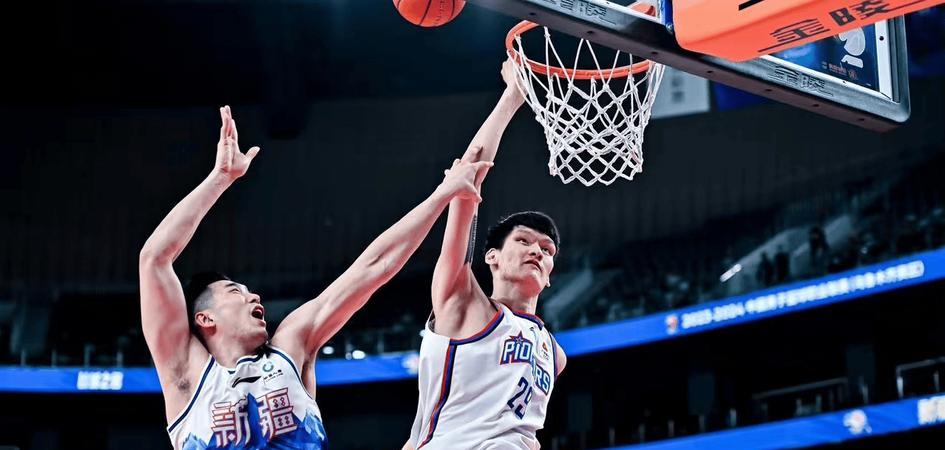 新疆男篮外援出色,奠定胜利基础 新疆男篮外援出色,奠定胜利基础