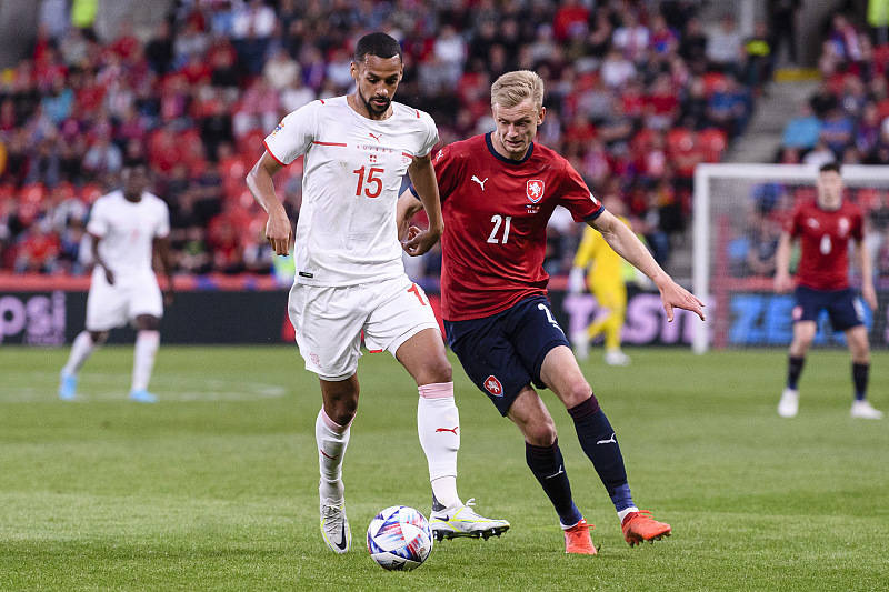 瑞士客场告捷，连胜两轮升至次席的简单介绍