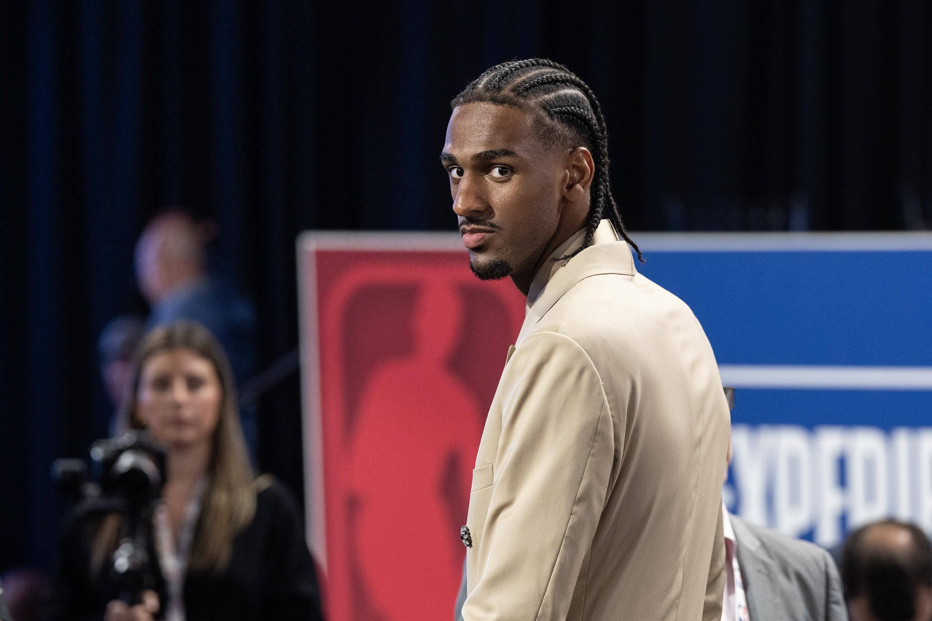 疯狂对攻!球队挥洒汗水为了取得胜利的简单介绍 疯狂对攻!球队挥洒汗水为了取得胜利的简单介绍