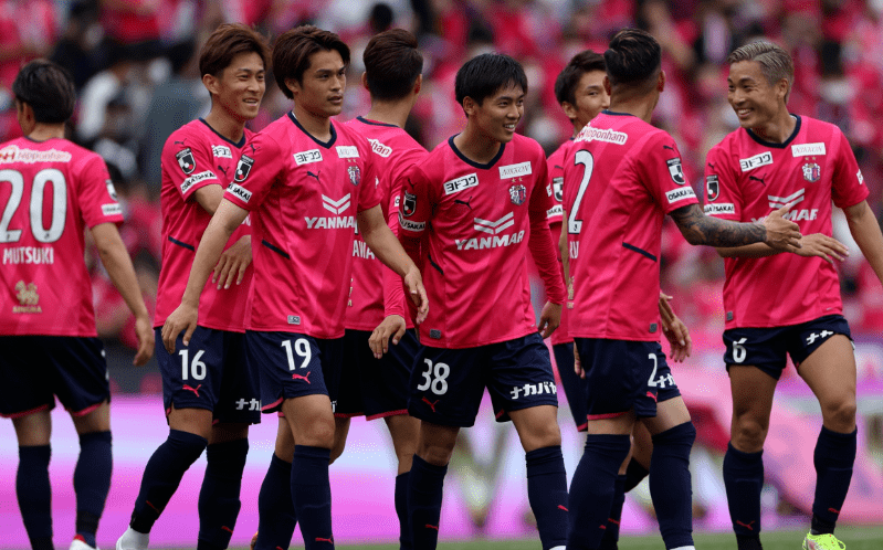 广岛三箭决胜亚冠，颠覆亚洲足球界新传奇的简单介绍