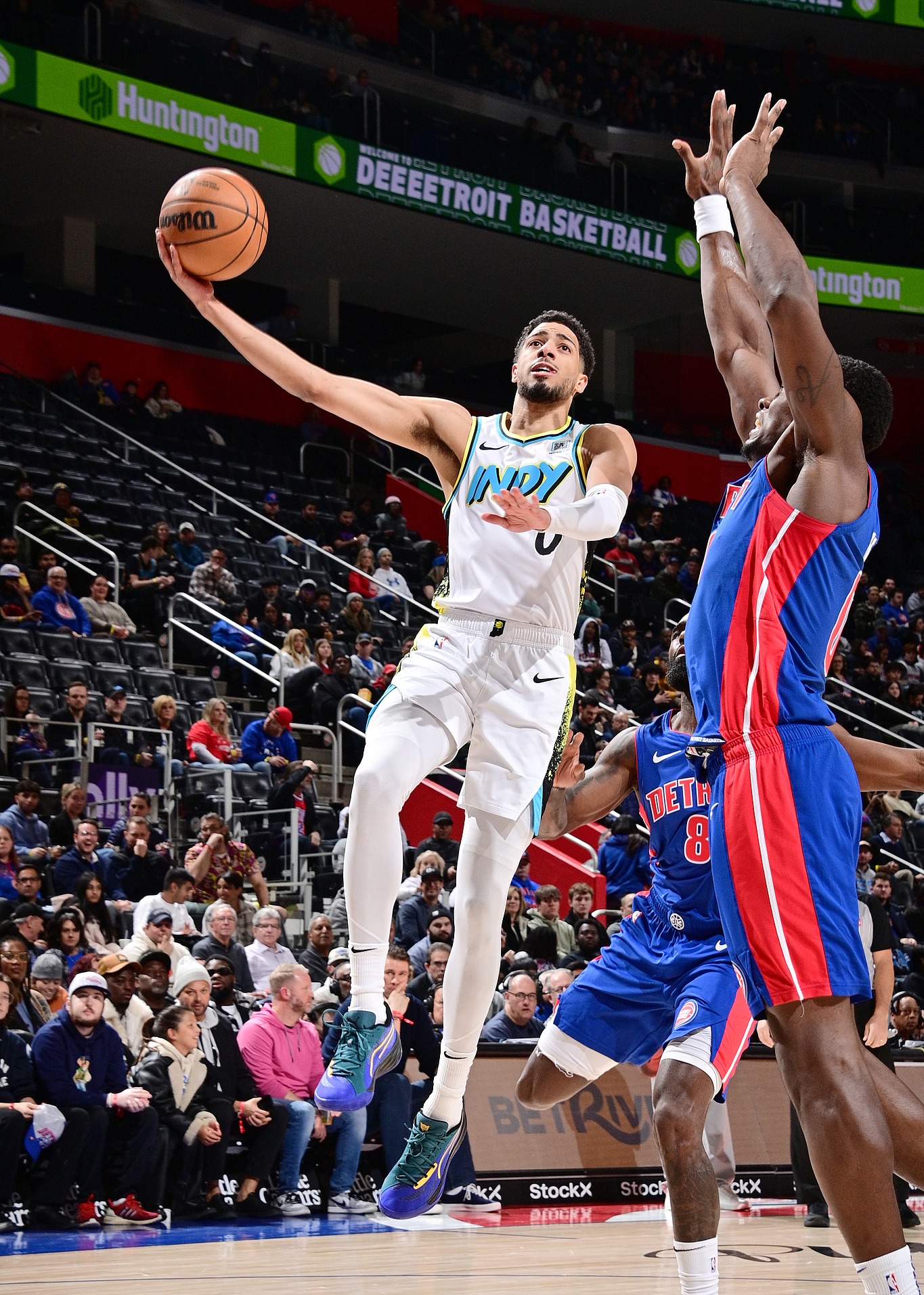 步行者全队发挥出色,成功逆转活塞晋级季后赛次轮的简单介绍 步行者全队发挥出色,成功逆转活塞晋级季后赛次轮的简单介绍