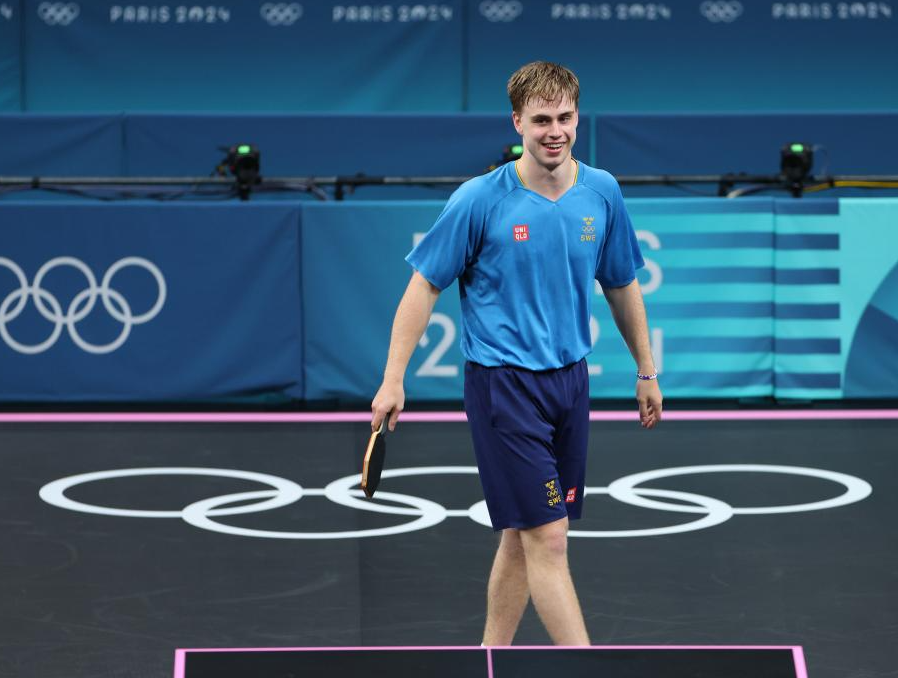 瑞典国家队中场得到主教练肯定，展现出色表现