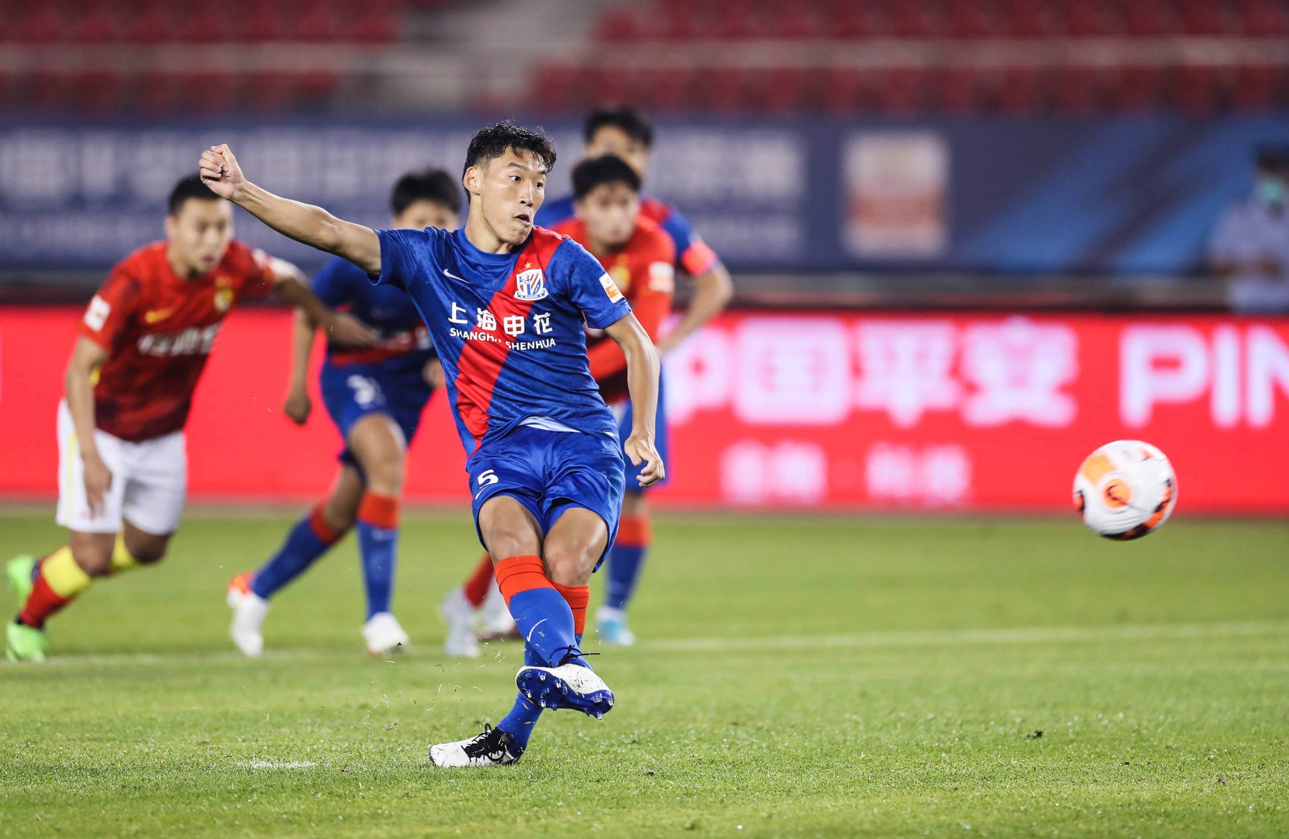 天津大胜深圳，奋力争胜，迎来新一轮比赛的简单介绍