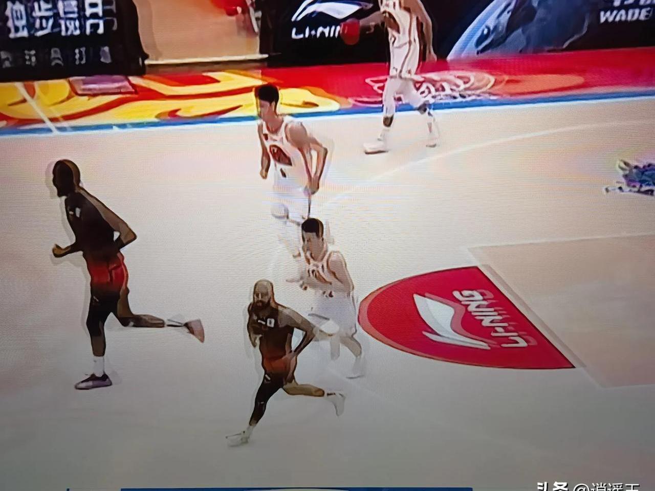 黑龙江球队站稳脚跟，抵挡对手疯狂进攻