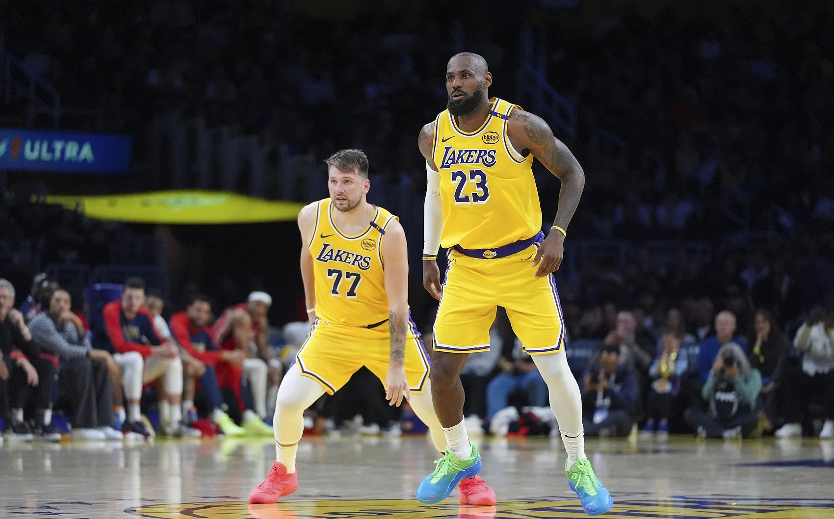 尼克斯不敌湖人!戈贝尔表现亮眼难挽败局 尼克斯不敌湖人!戈贝尔表现亮眼难挽败局