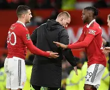 关于球队危机四伏，球员齐心困扰久久需解的信息