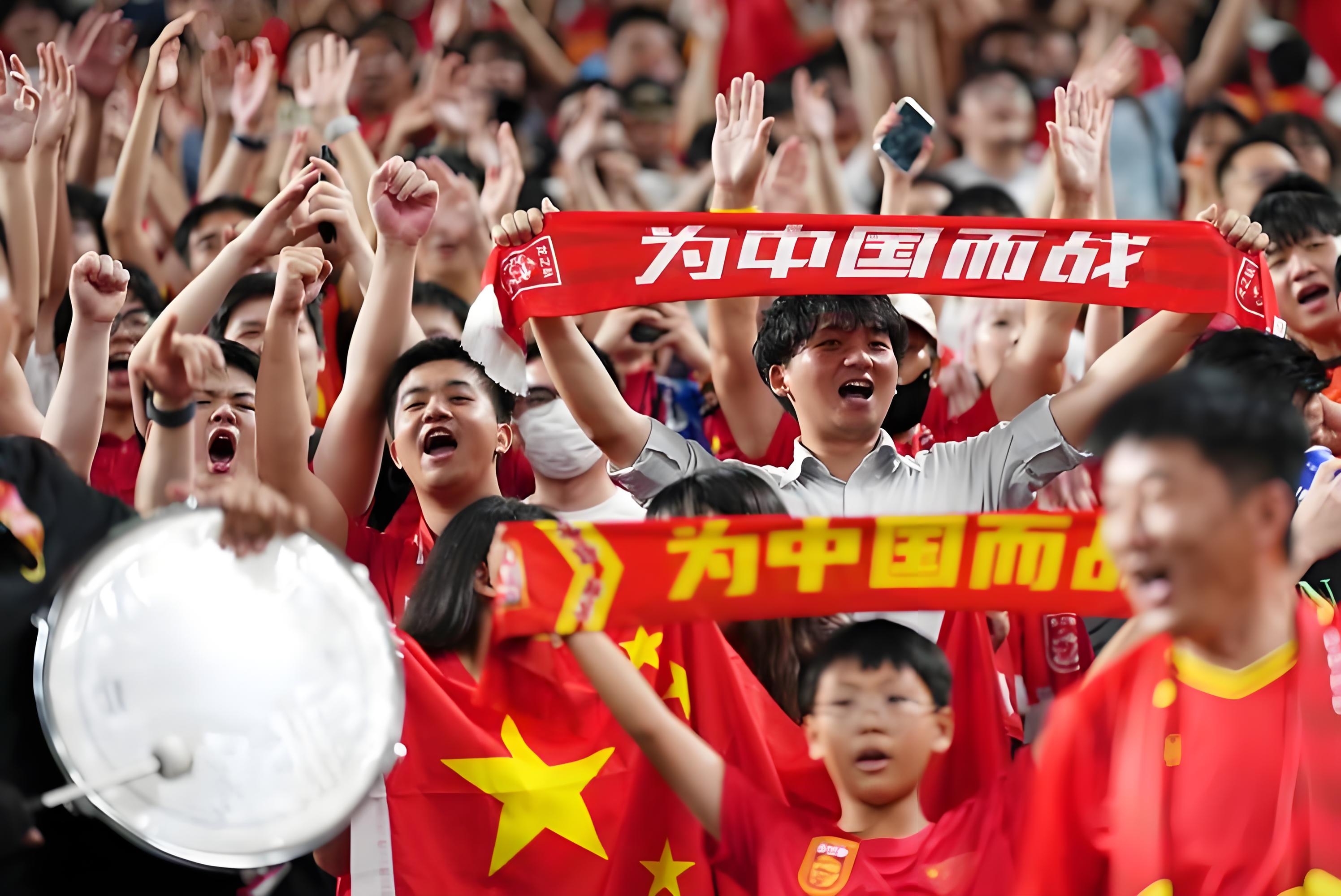 包含国家队大战！足球比赛情势扣人心弦的词条