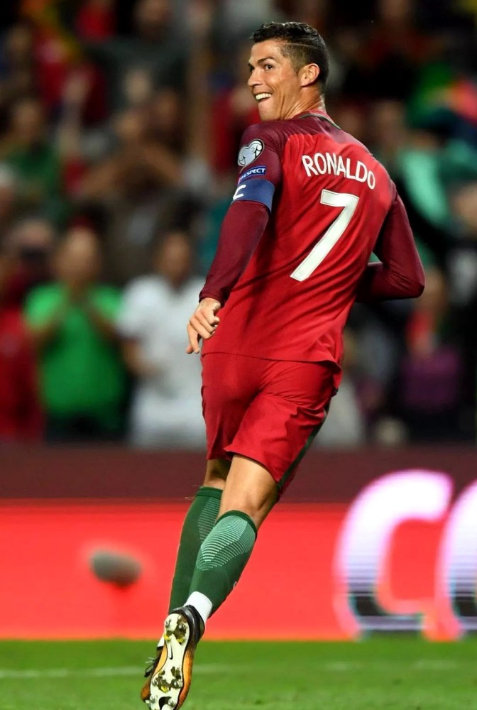 乌克兰队客场惊险获胜,成功晋级 乌克兰队客场惊险获胜,成功晋级