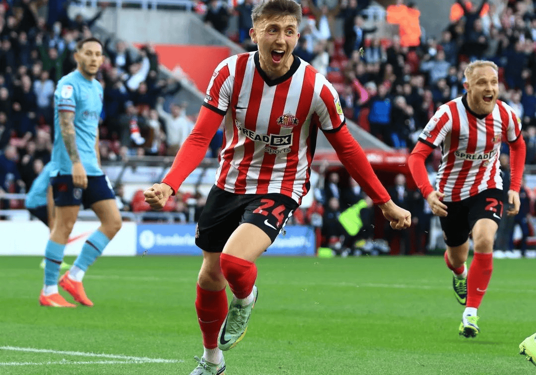 切尔西主场击败桑德兰,保持领先优势! 切尔西主场击败桑德兰,保持领先优势!