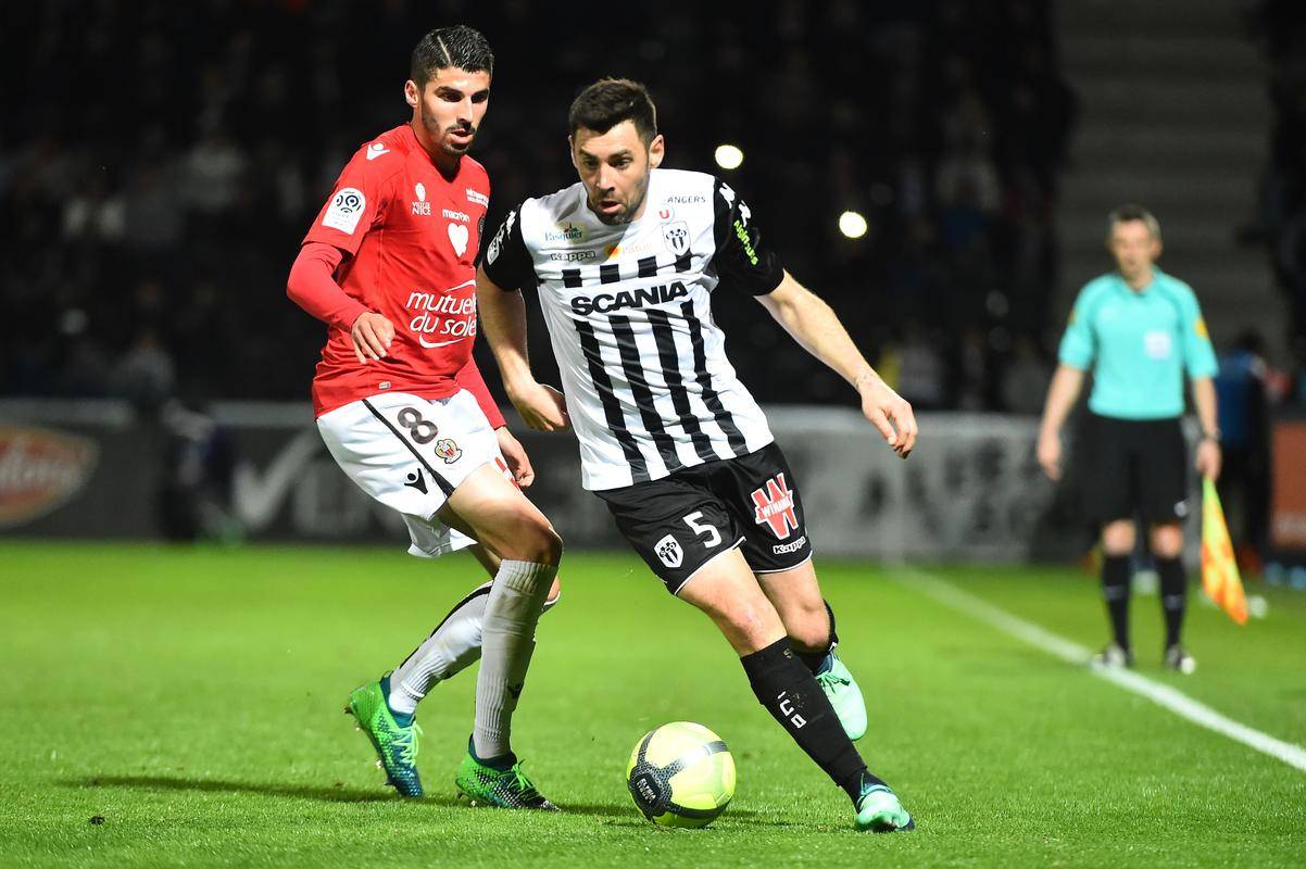 尼斯客场逼平巴黎圣日耳曼，展现强大实力