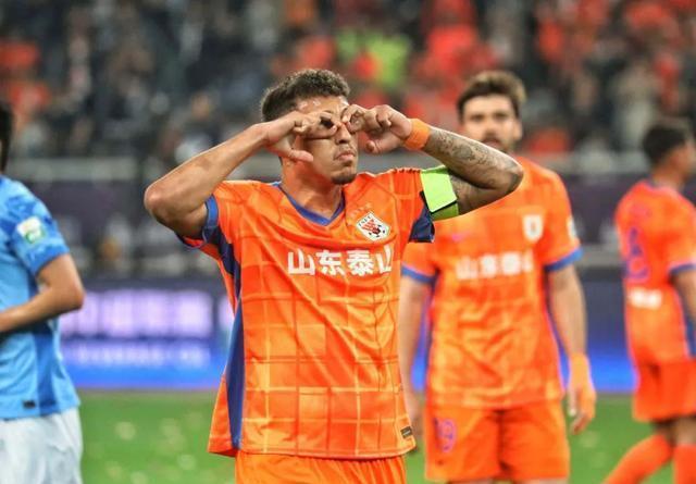 国家队球员回归,球迷期待新赛季 国家队球员回归,球迷期待新赛季