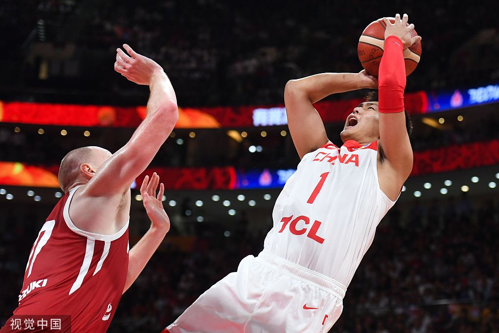 加拿大队遭遇澳大利亚逆转，惜败篮球世界杯