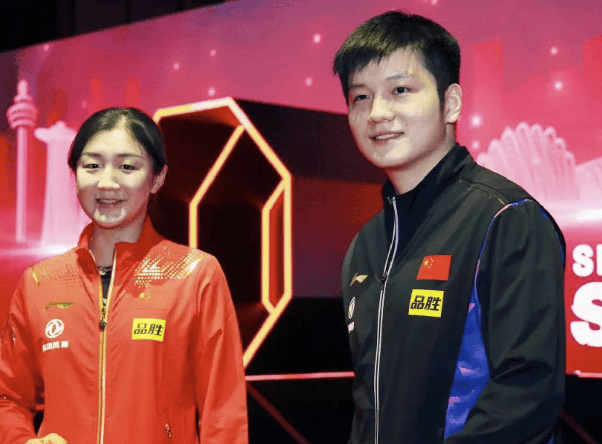 瓦拉多利德中场球员打脸主教练，引发争议