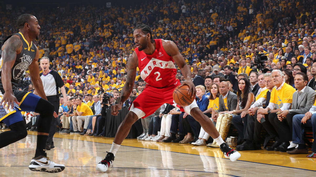 猛龙主场完胜凯尔特人,伦纳德贡献30分 猛龙主场完胜凯尔特人,伦纳德贡献30分