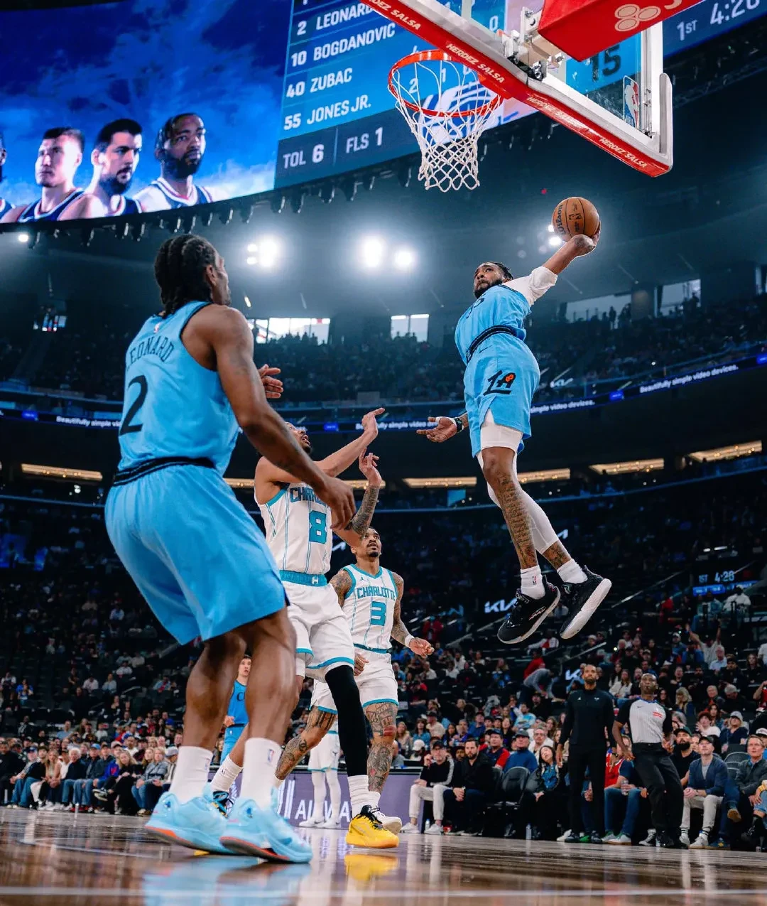 快船豪取胜利,重掌西部第一的简单介绍 快船豪取胜利,重掌西部第一的简单介绍