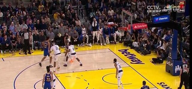 尼克斯爆冷击败步行者，灰熊遭惨败开拓者的简单介绍