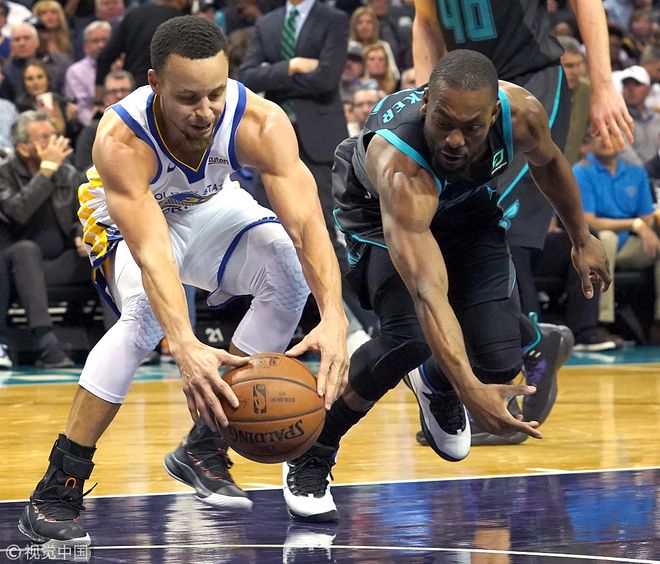 勇士在夏洛特黄蜂手下吃尽苦头，遭遇连败